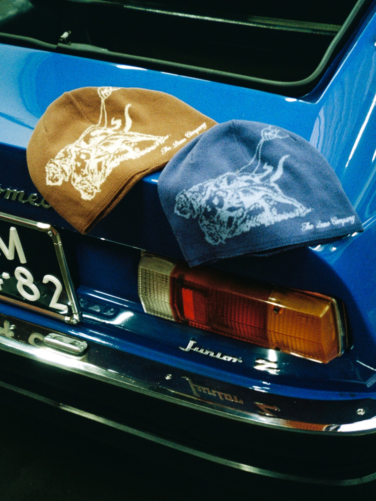 The Loose Company - Bloodhound Beanie Blue