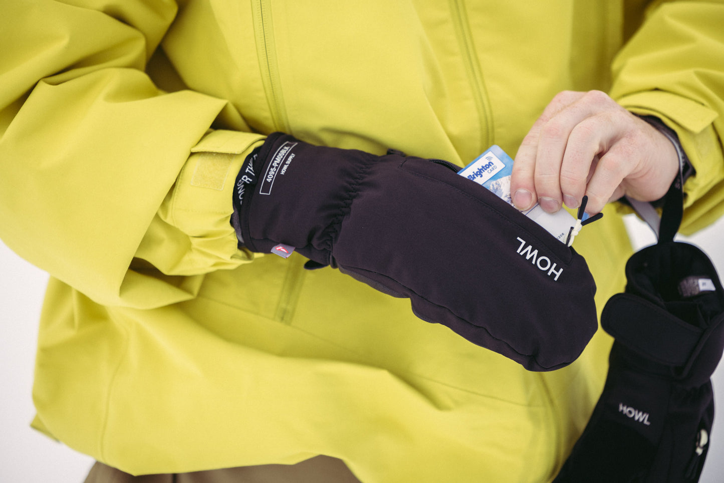 Howl Supply - POCKET MITT Black