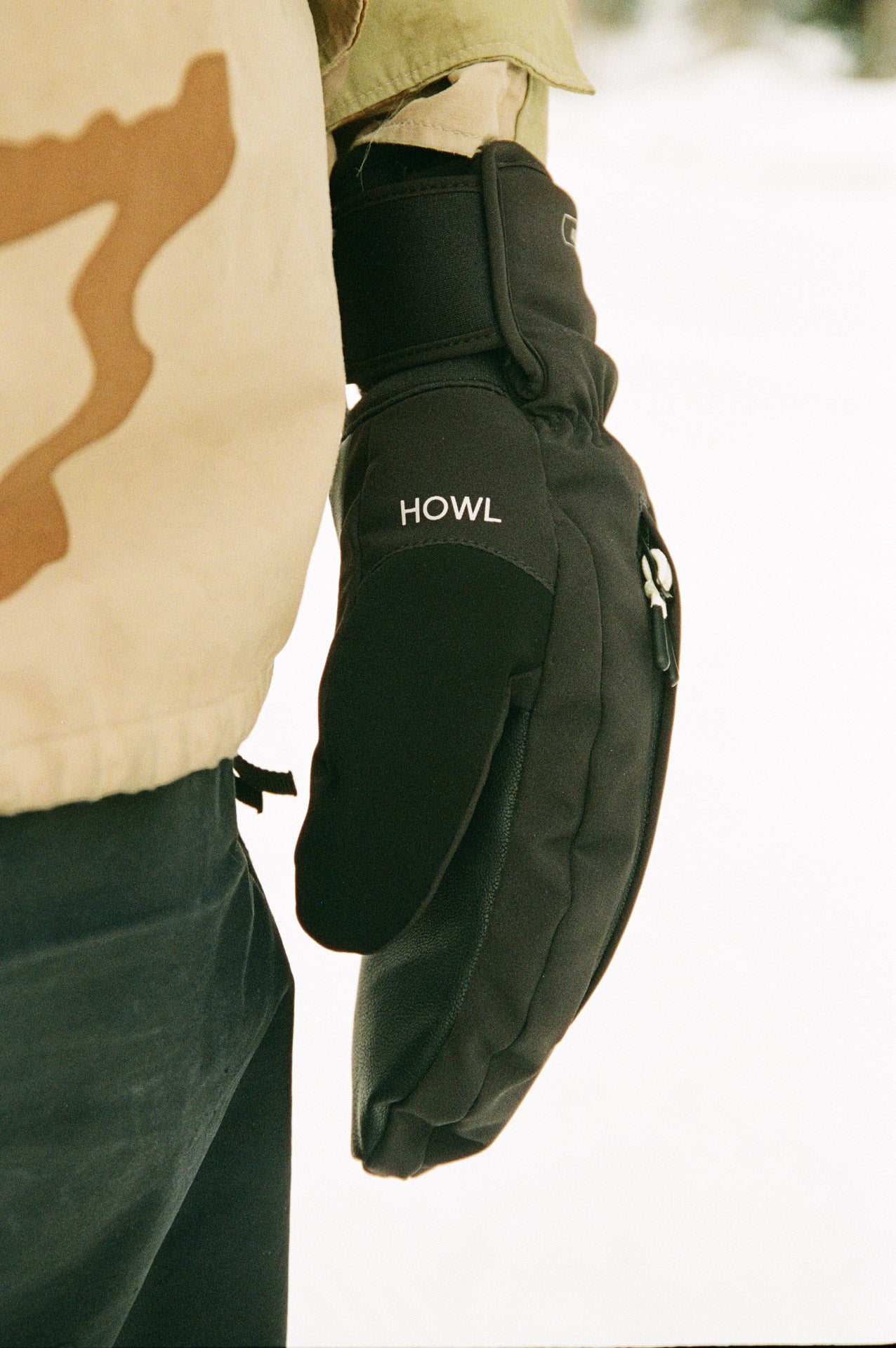 Howl Supply - POCKET MITT Black