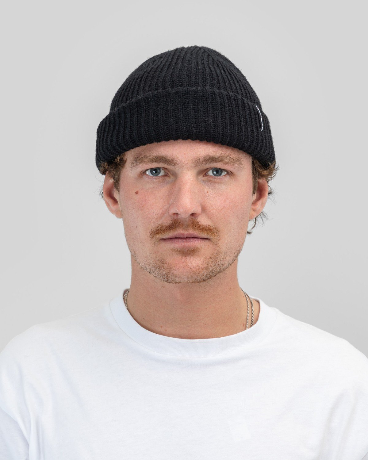 Beyond Medals - SHORT BEANIE Black