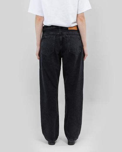 Beyond Medals - Loose Jeans Black