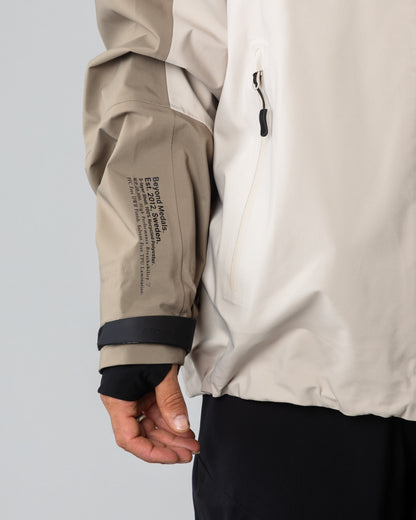 Beyond Medals - TECH JACKET 3L Beige