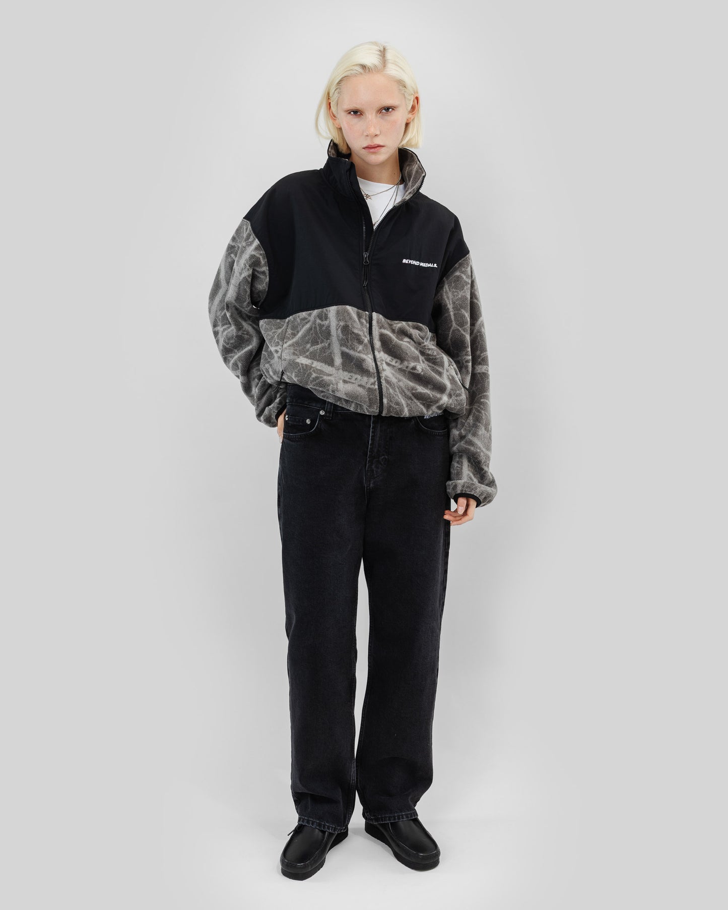 Beyond Medals – Tech-Fleecejacke Braun