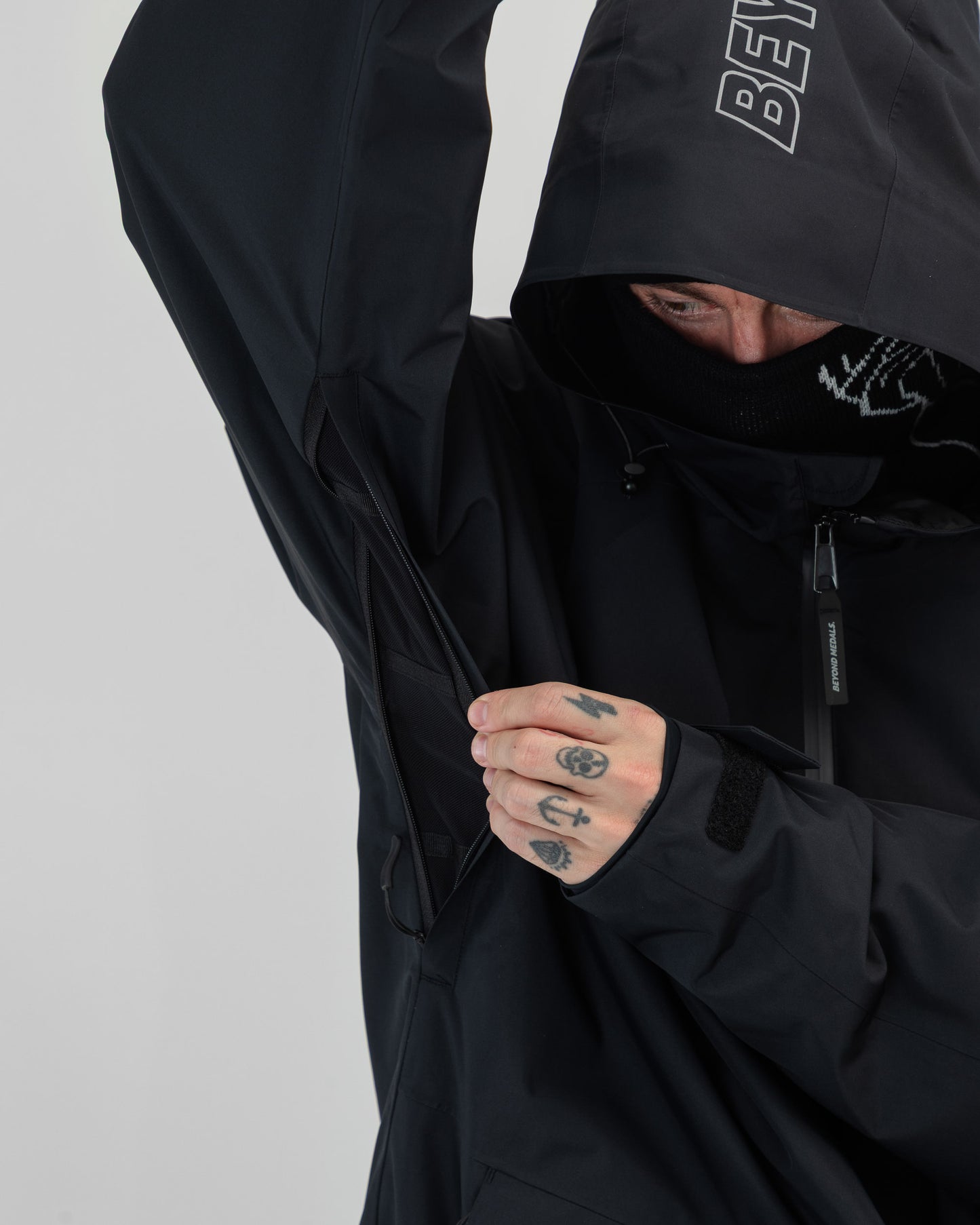 Beyond Medals - Nostalgia Jacket 2L Black