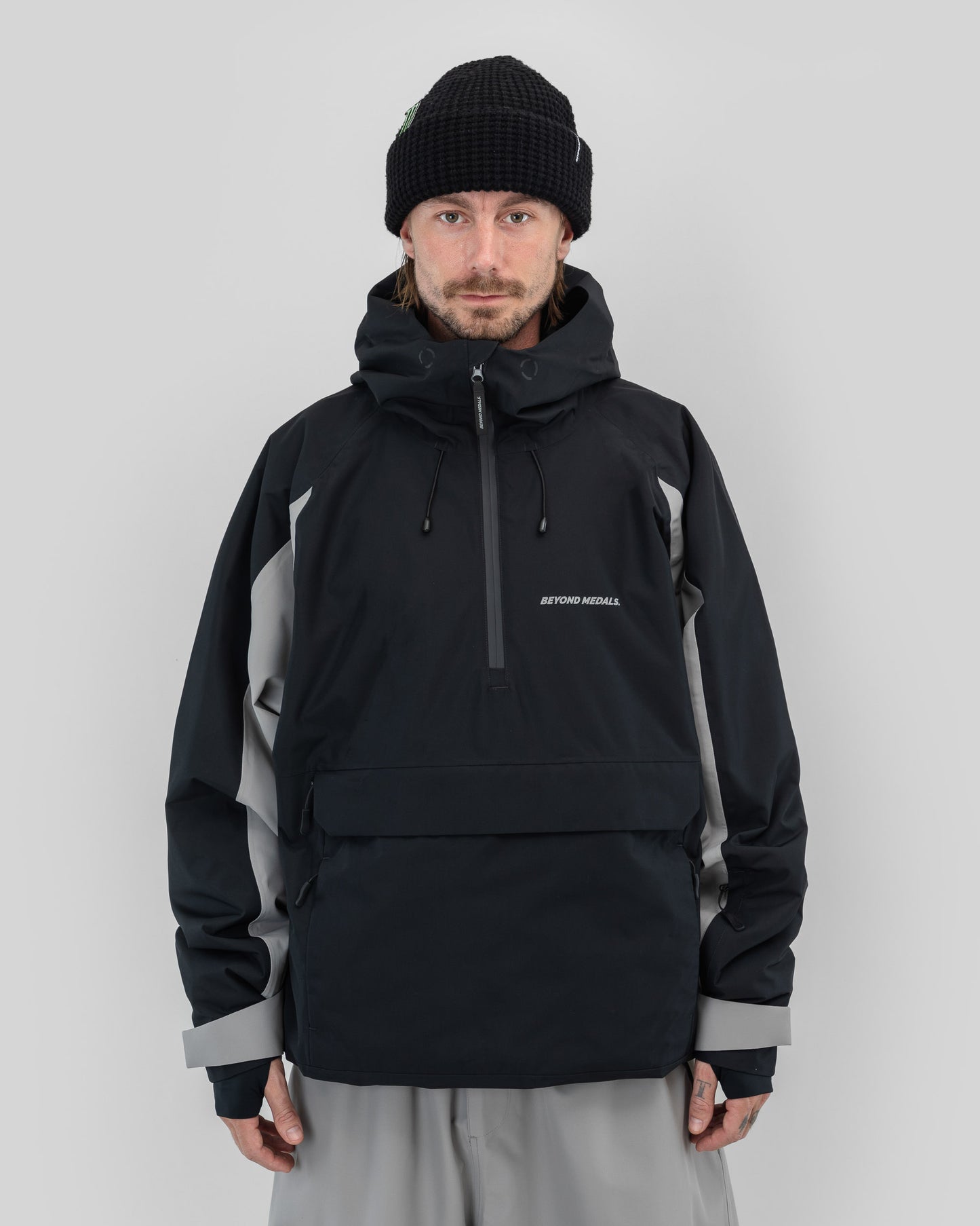 Beyond Medals - Retro Anorak 2L Black