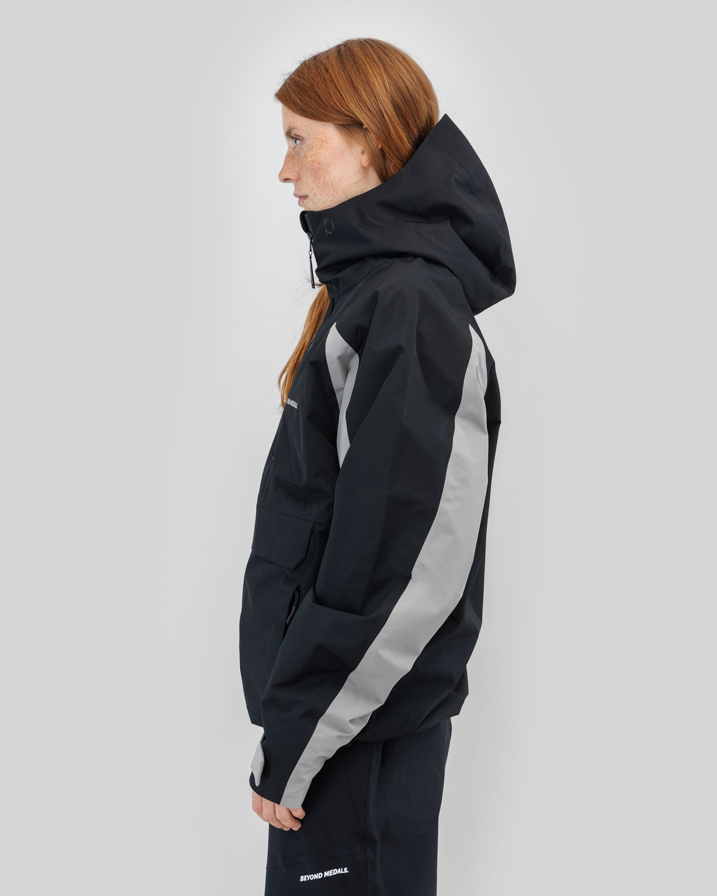 Beyond Medals - Retro Anorak 2L Black