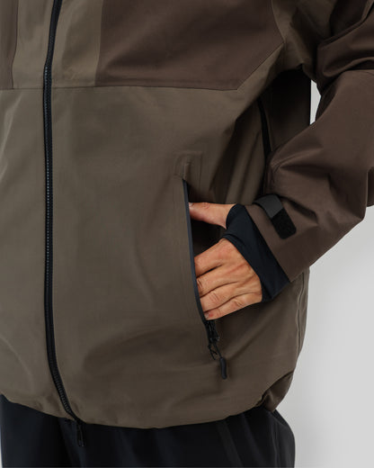 Beyond Medals - Tech Jacket 3L Brown