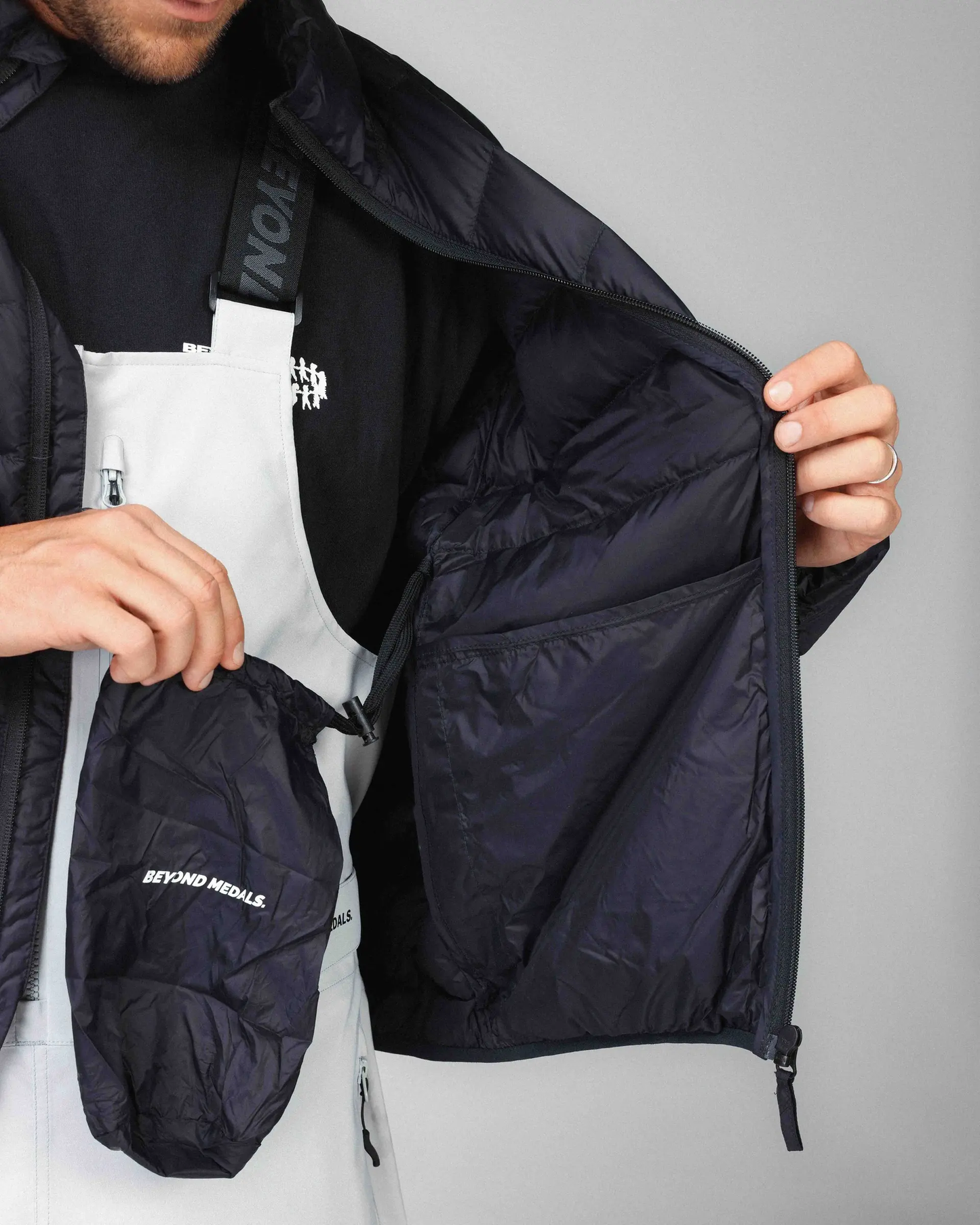 Beyond Medals - Packable Down Jacket Black